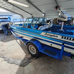 1985 Astroglass Bass Boat With 1996 Johnson Fastdtrke 115