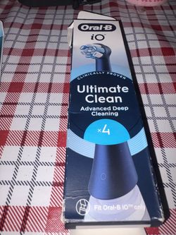 Oral-B iO Ultimate Clean Replacement Brush Heads - Black - 4ct