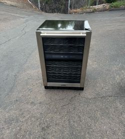 Magic chef stainless steel dual zone wine beverage cooler refrigerator fridge I offer delivery