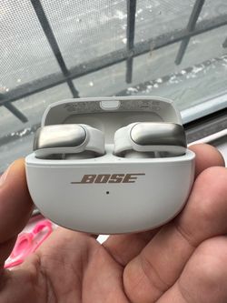 Bose Wireless Earbuds with Charging Case