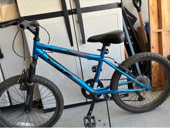20” Huffy Stone Mountain 6 speed mountain bike