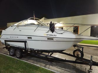 1999 24ft maxum