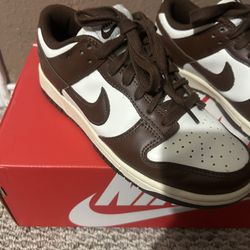 Women’s Nike Dunk Low Retros Size 8