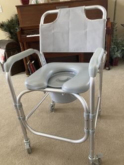 Shower Chair / Commode