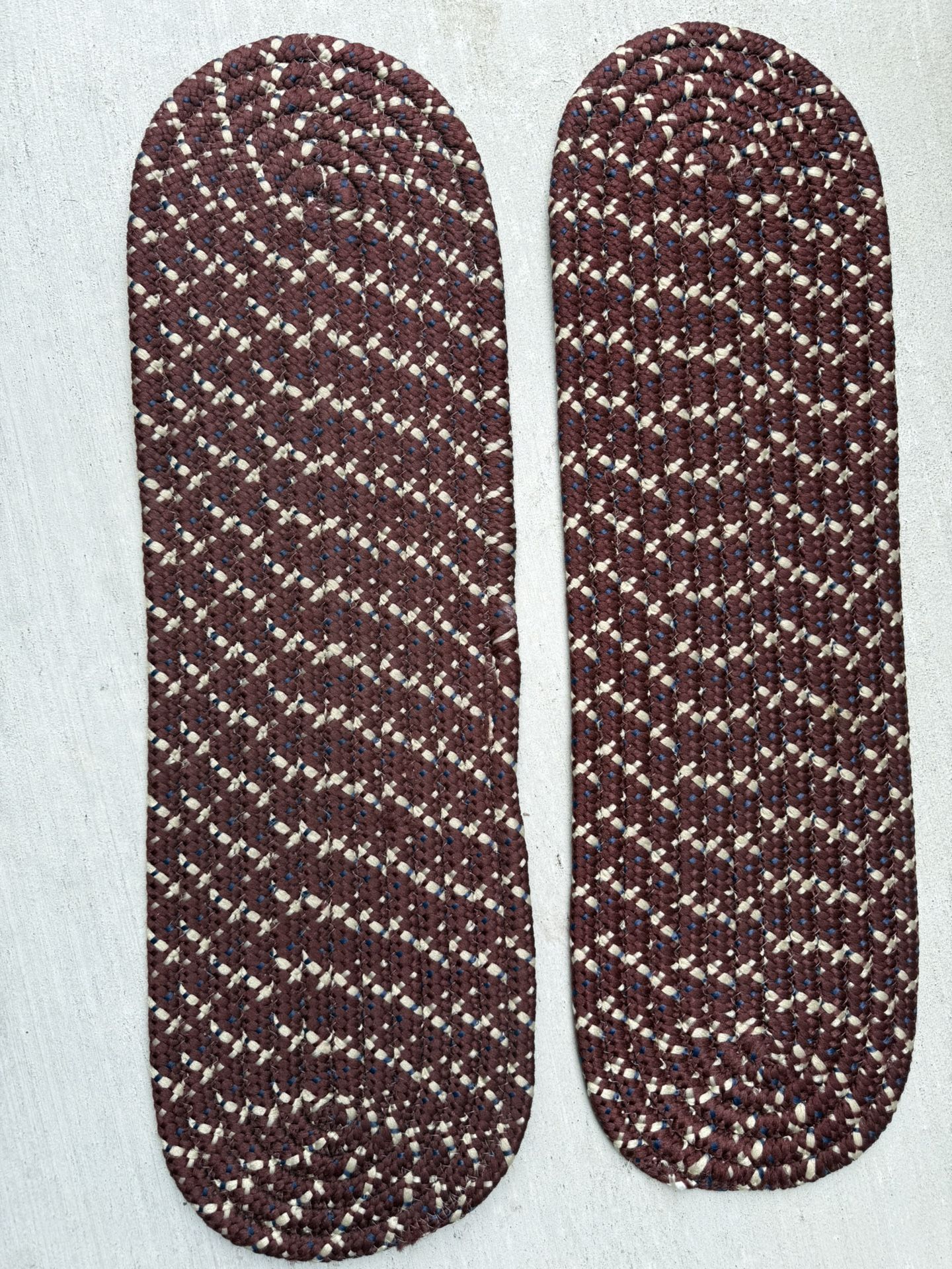 Oval burgundy rugs for staircase. 13 Rugs