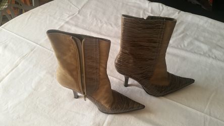 Nine west olive boots size 8