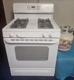 🔥🔆♨️☆GE☆♨️🔆🔥 White Lp Gas Stove in Perfect Condition