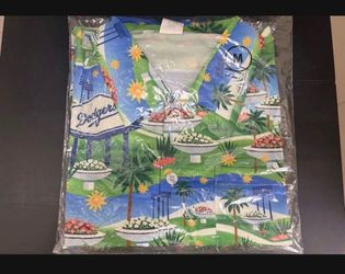 2026 Los Angeles Dodgers SGA 7/7/2026 Hawaiian Shirt Night Medium NEW SEALED