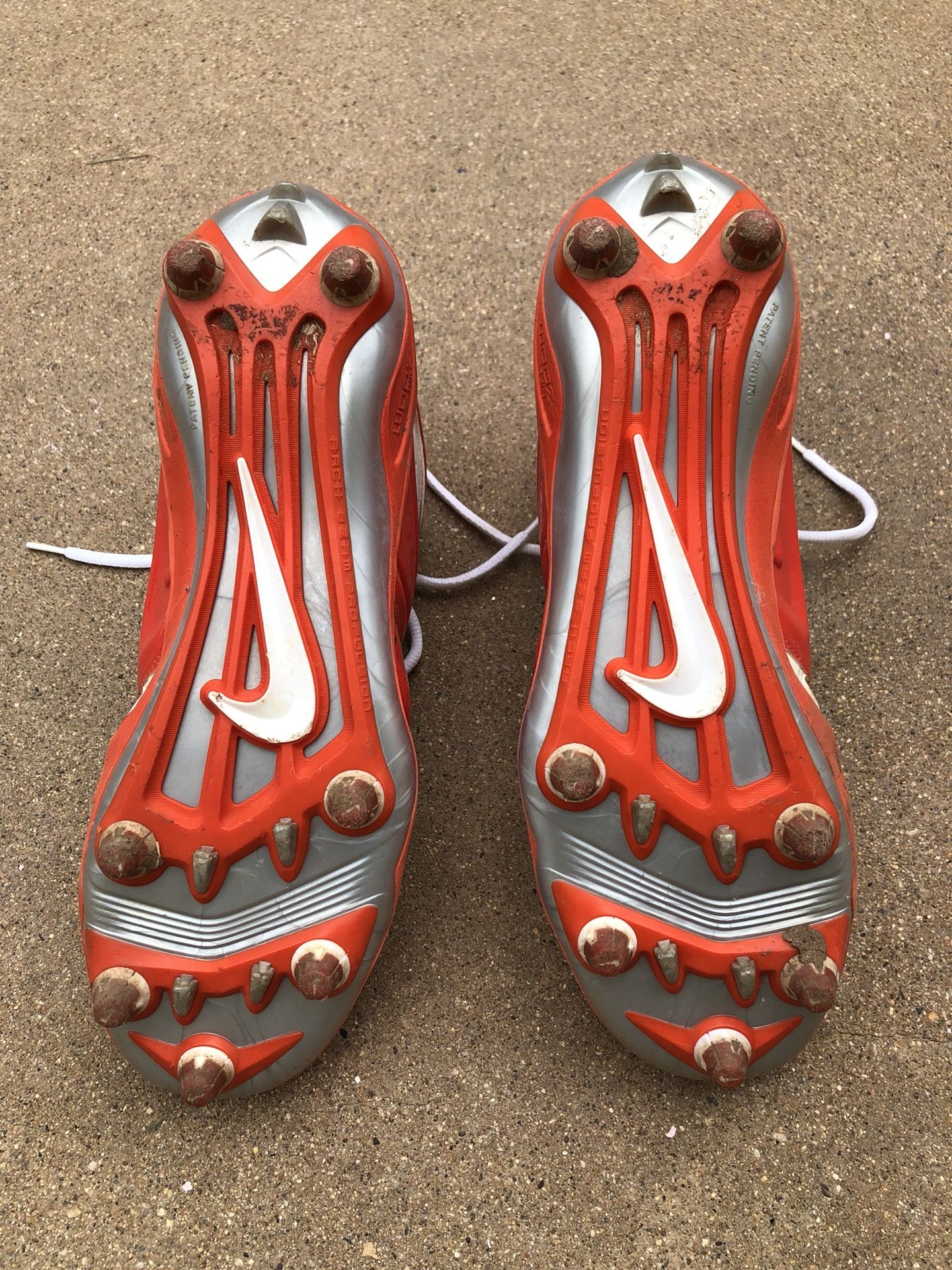 Size 13 Men’s Nike Football Cleats