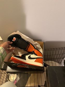 Air Jordan 1 High Shattered Backboard Sneakers