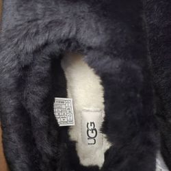 UGG