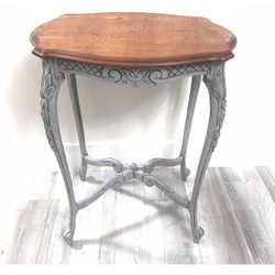 Carved Wood side table/ Accent Table🛋️ Available