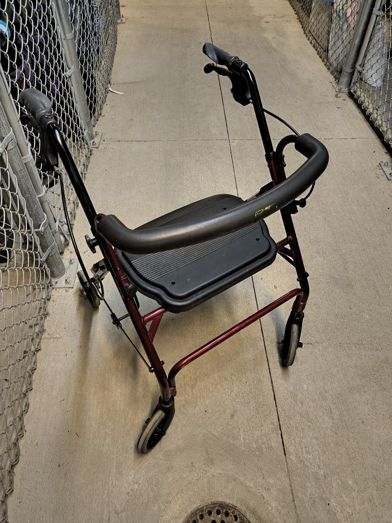 Walker / Seat