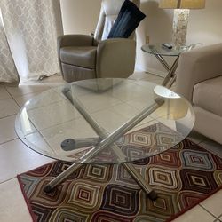 Table Plus Two End tables And 2 Lamps 