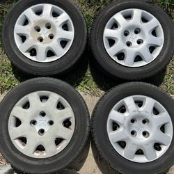 14 Inch Steelies W/hubcaps $130 