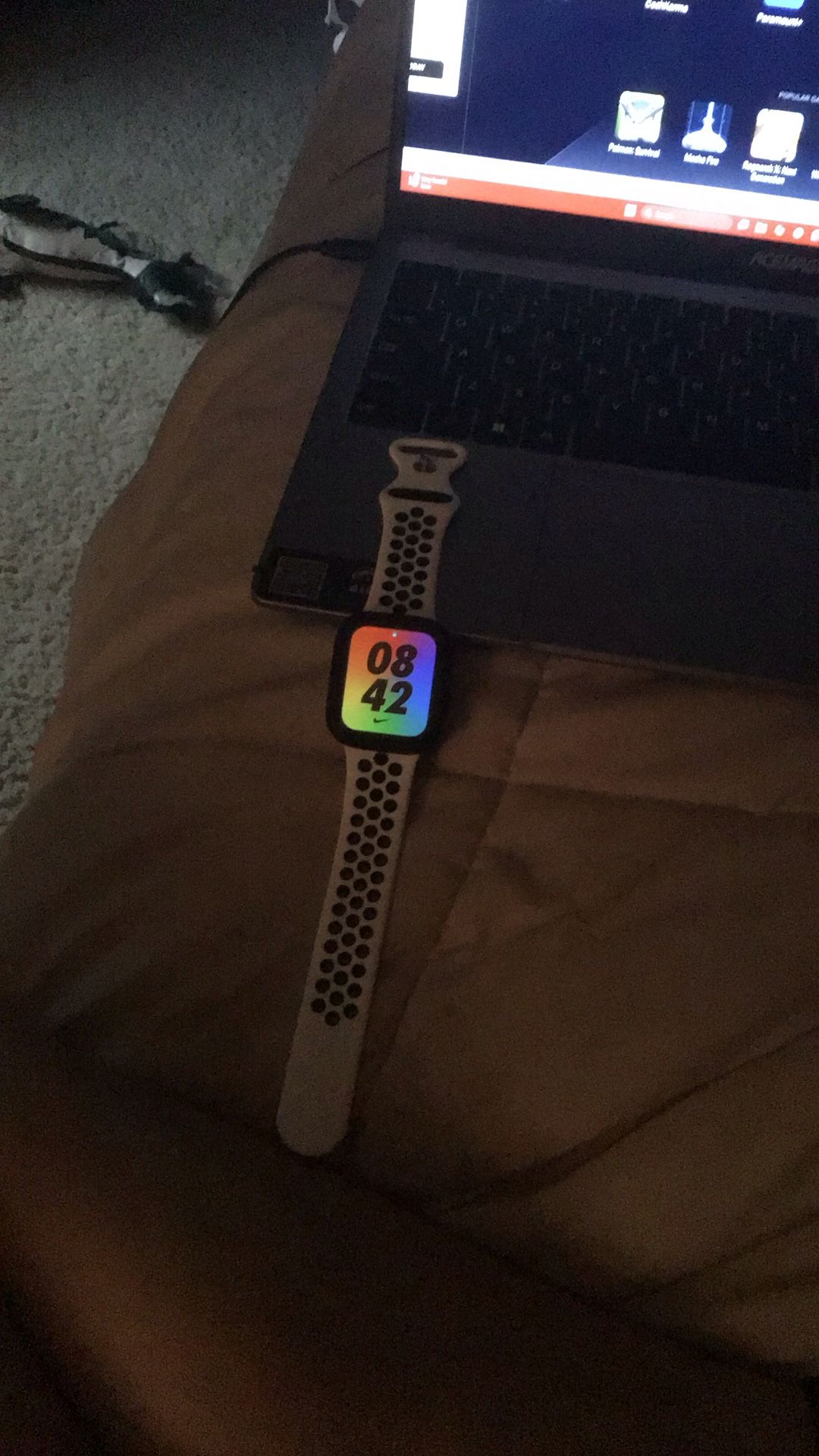 Apple Watch SE 2 44mm Midnight Black Unlocked (Cellular, GPS, & Wi-Fi) 32 GB *Excellent Condition*