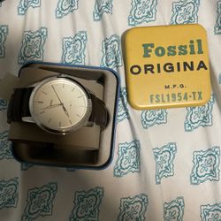 Fossil minimalist men’s watch with battery included (NEW)