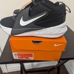 Nike Team Black Hustle Shoes Kids Size 6.5 (Big Kid)
