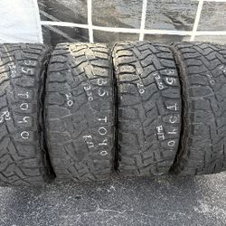 Set Of 4 Used Toyo Open Country R/T LT35/13.50R20 