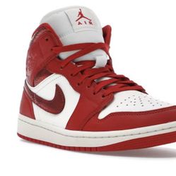 Jordan 1 Mid *Red Cracked Leather* Sz7.5M/9W