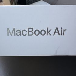 BRAND NEW MacBook Air (13-inch m4 2025)– $900 FACTORY SEALED IN BOX