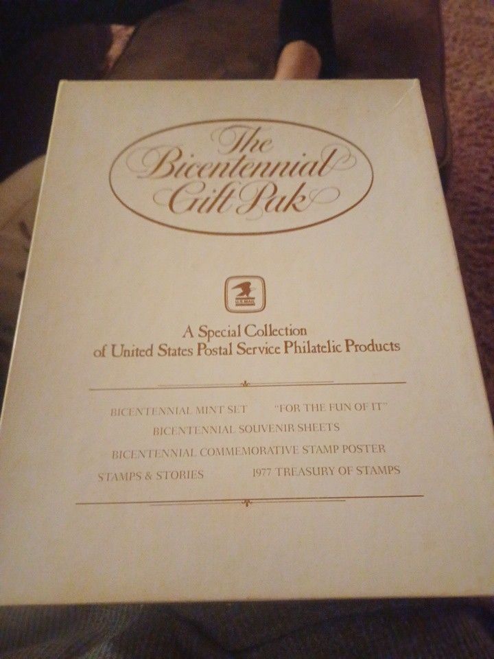 USPS The Bicentennial gift pack of Commemorative Stamps