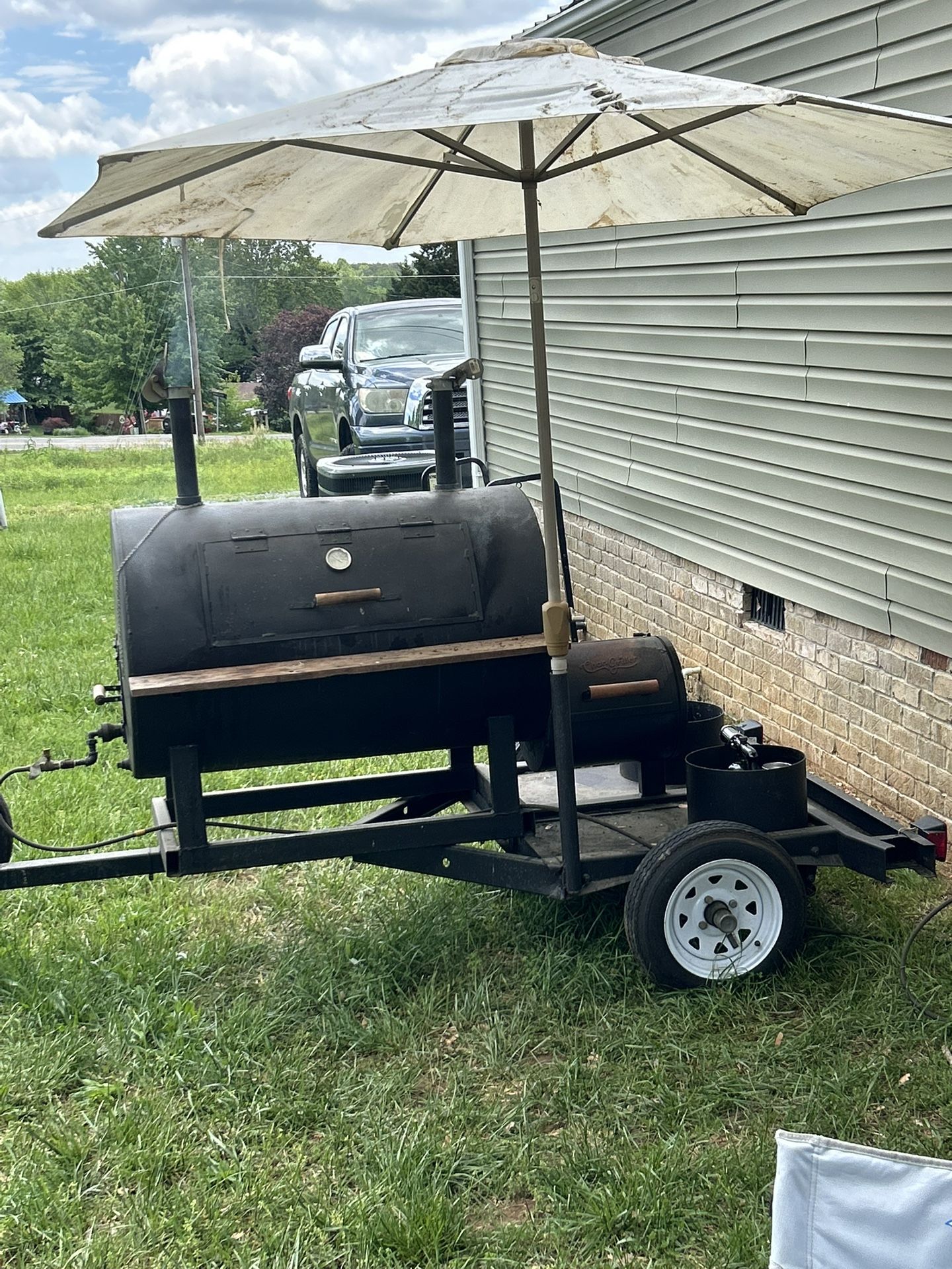 Nice Smoker Trailer Propane Or Offset