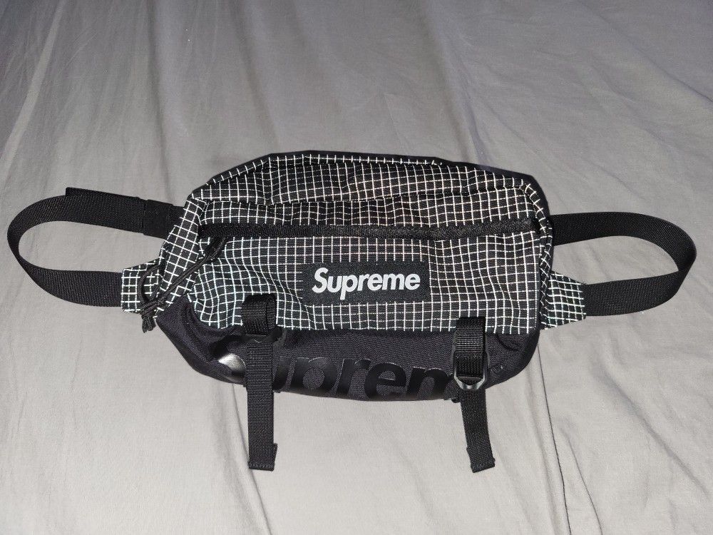 SUPREME Waist Bag/ Crossbody