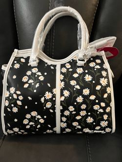 Betsey Johnson Daisy purse