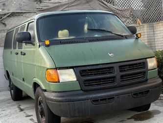 1999 Dodge Ram V8 5.2L B2500 Van