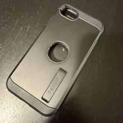 Spigen iPhone SE Case 