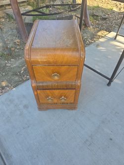 70s lamp or record player stand