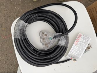 Extensión cord 50ft  14/3 Guage.