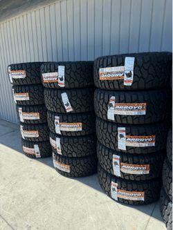33x12.50r17 Arroyo RT tires nuevas con 50,000 millas de garantía las 4