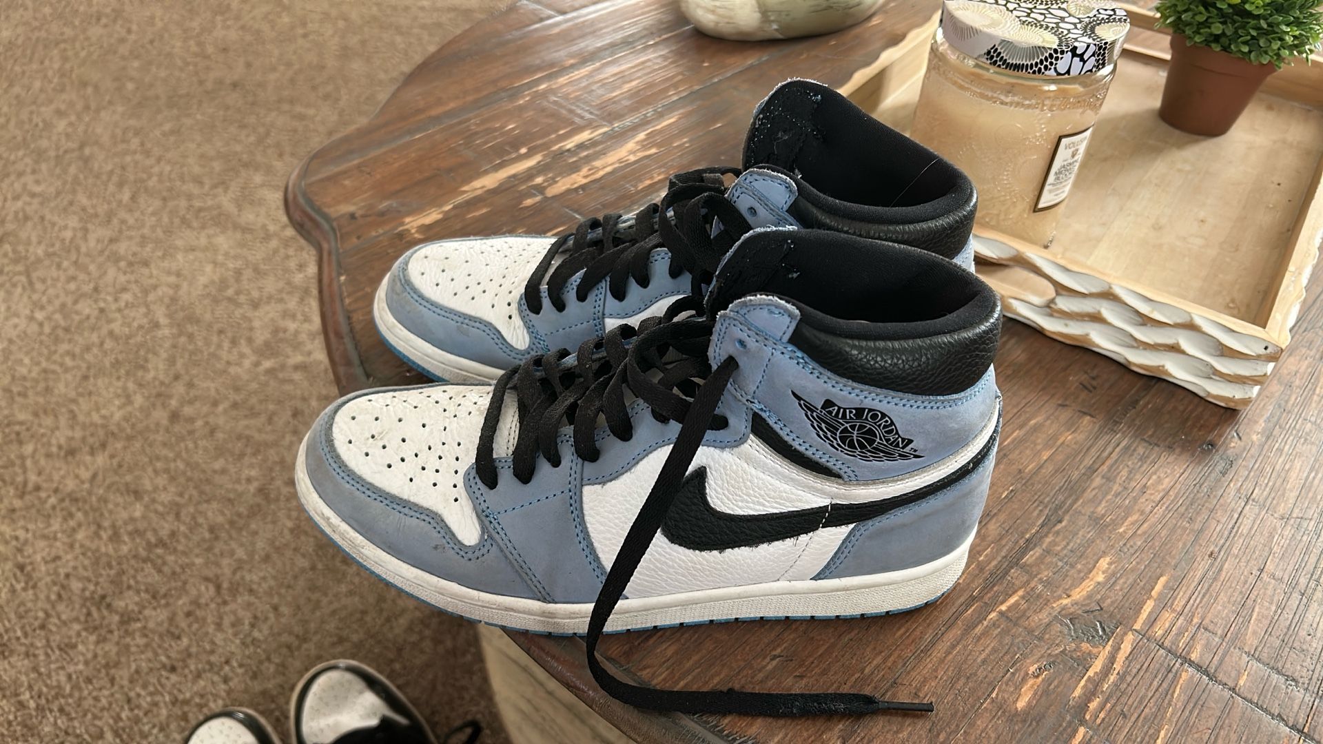 Air Jordan 1 Retro High OG University Blue