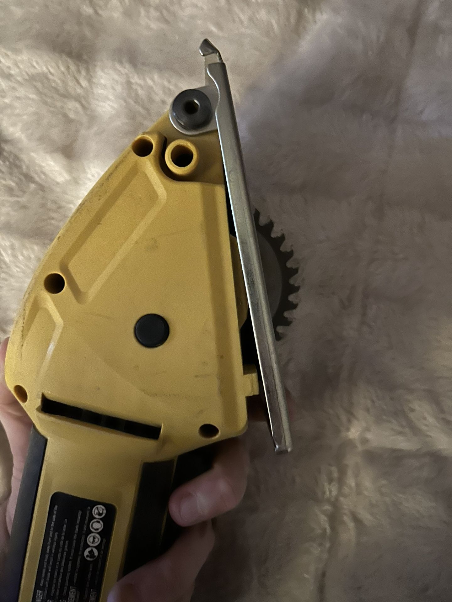 Handheld Saw