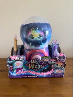 Magic Mixies Moonlight Magic Crystal Ball Exclusive Glow in the Dark