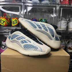 Yeezy 700 V3 Clean Kyanite