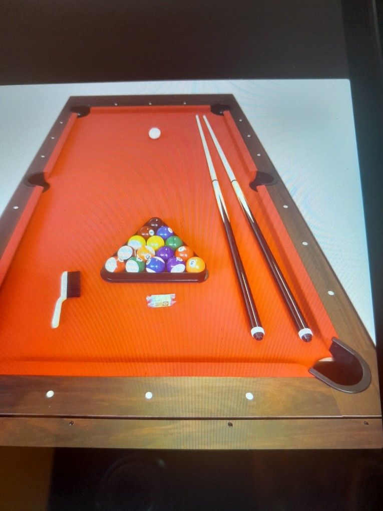 Pool/air Hockey Table