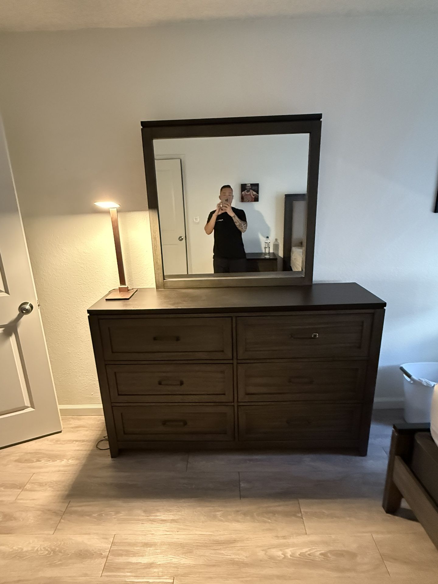 Dresser Mirror And Nightstand Set