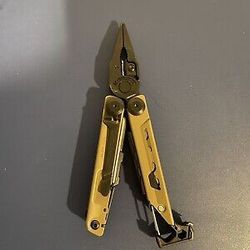 Leatherman Signal Multi Tool