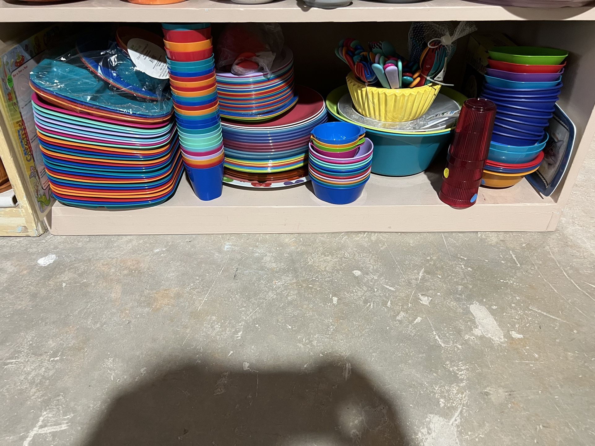Plastic Wear For Picnic Or Kids Party Set