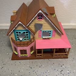 Little Doll House 