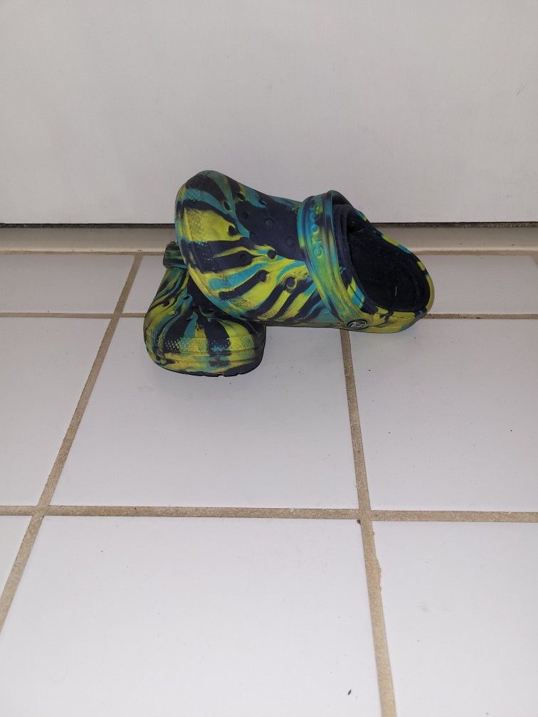 Tie Dye Fur Lined Crocs