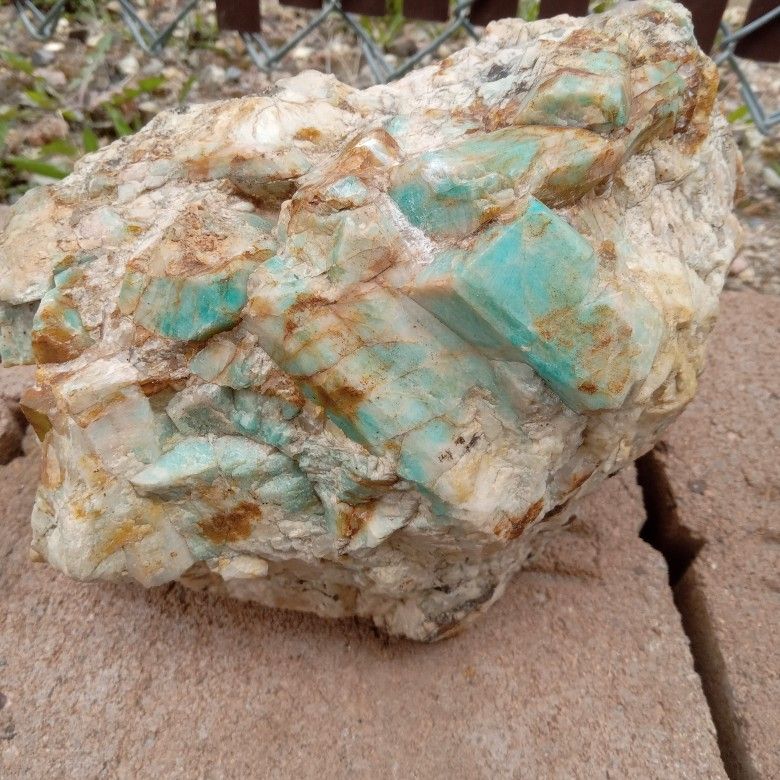 Amozonite