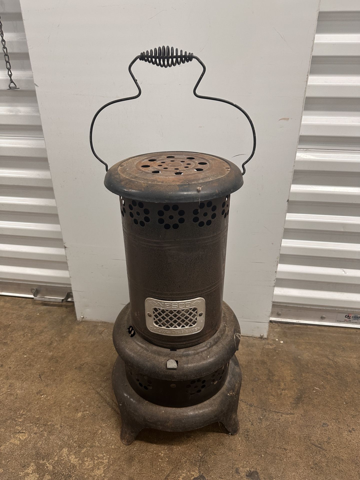 Rustic vintage Nesco Delux Oil Heater