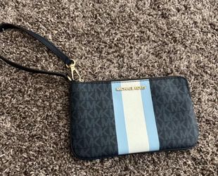 Michael Kors Wristlet Clutch