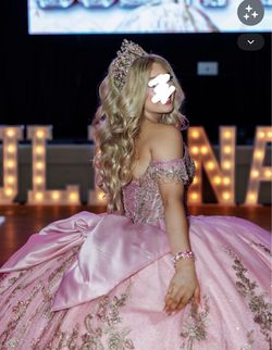 QUINCEANERA DRESS FOR SELL