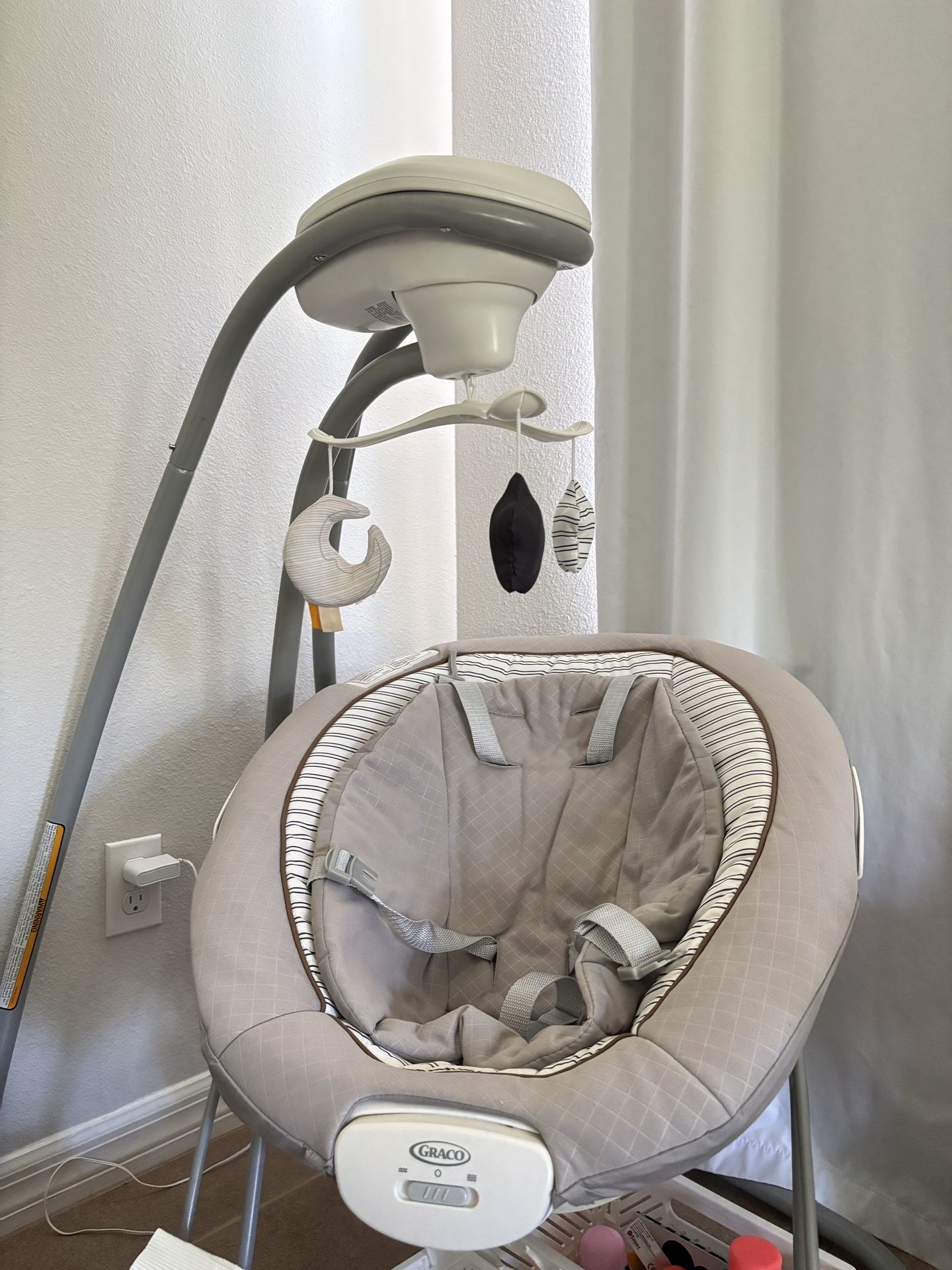 Graco DuetConnect Deluxe Multi-Direction Baby Swing and Bouncer