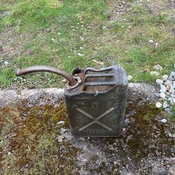USA Gas Can Metal